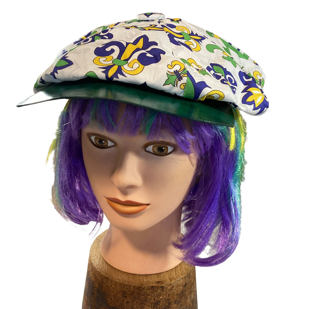 Fleur de Lis Newsboy