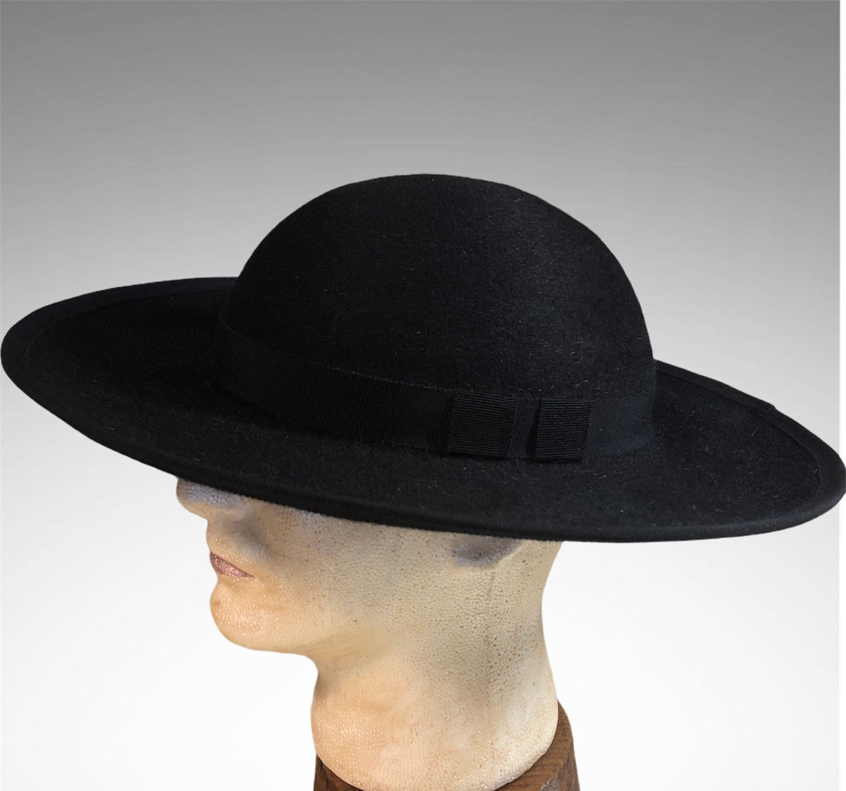 BLACK Rabbit Felt Capello Romano / Saturno